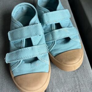 Blue and Tan Casual Sneakers with Canvas Upper